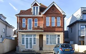 Pinecliffe Avenue